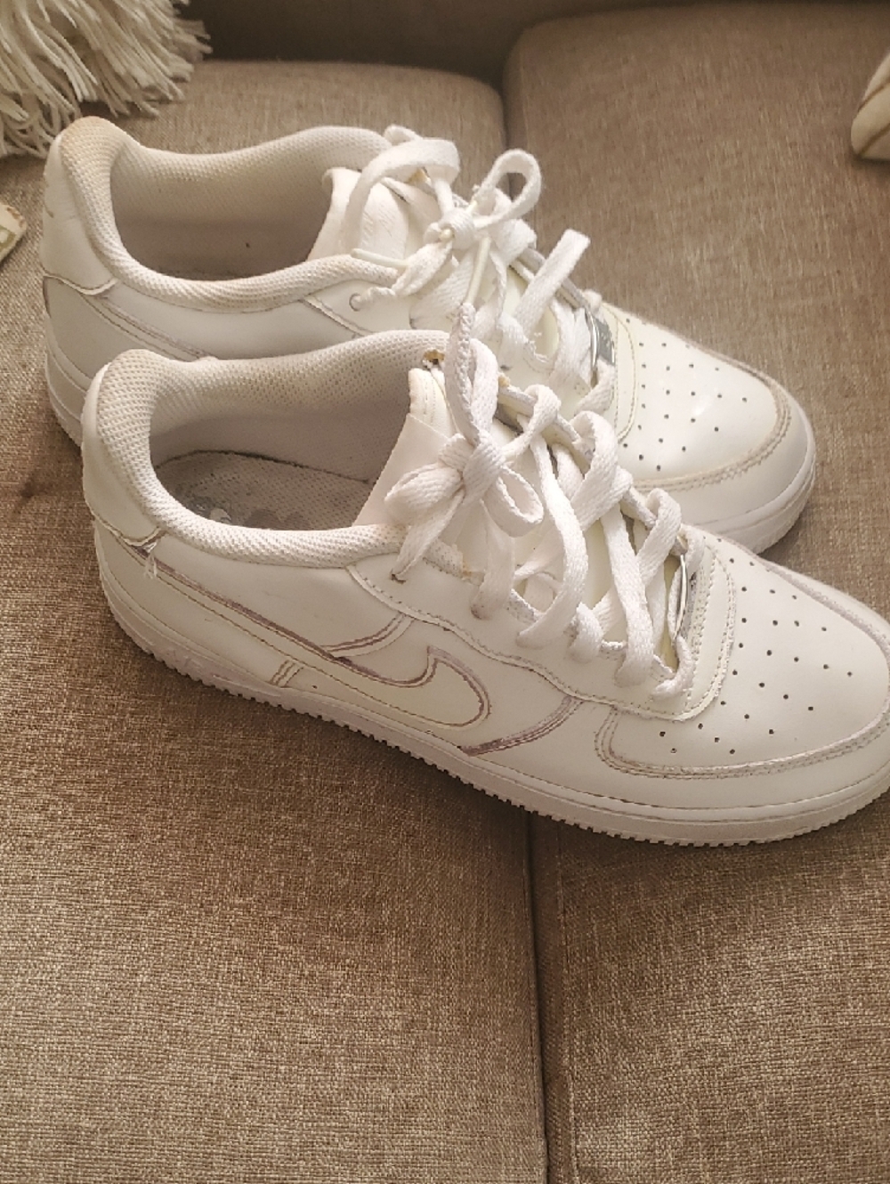 Nike White AF 1 Men's Athletic Sneakers Size 7Y. - Picture 10 of 14